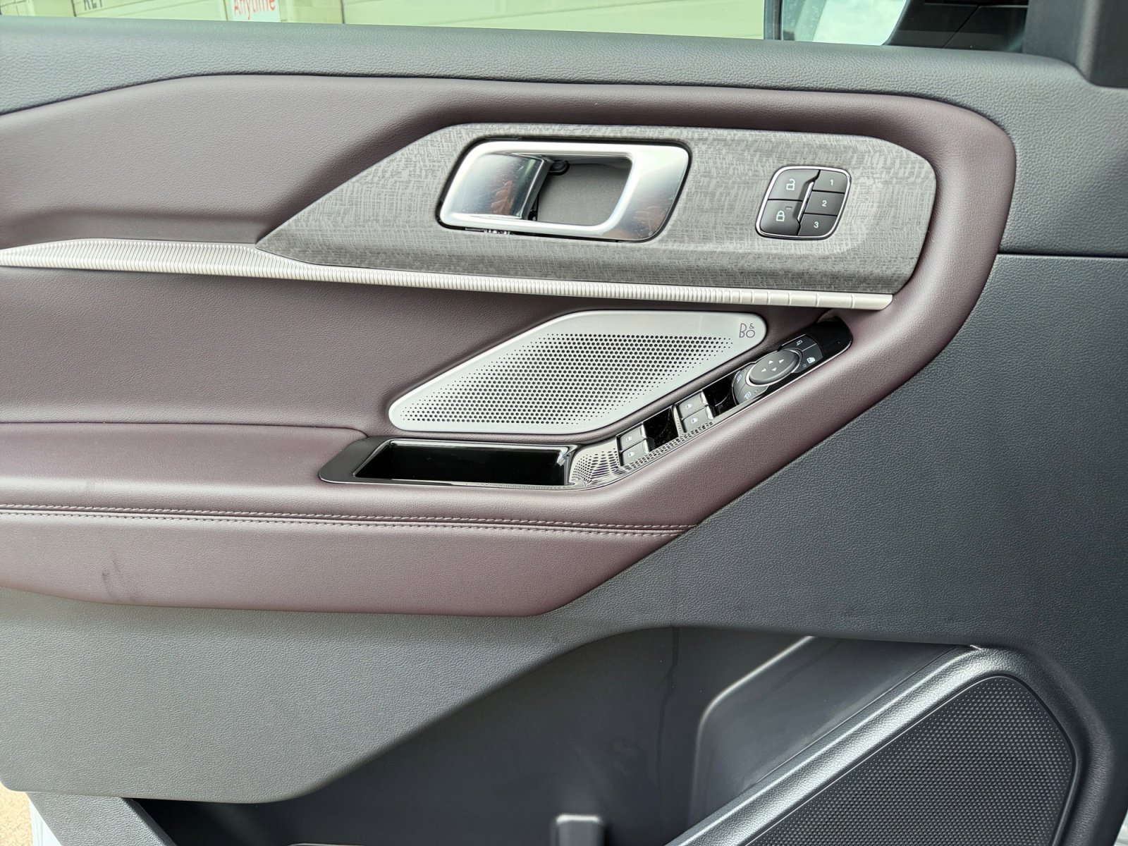 New 2026 Space White Metallic Ford Platinum image 17