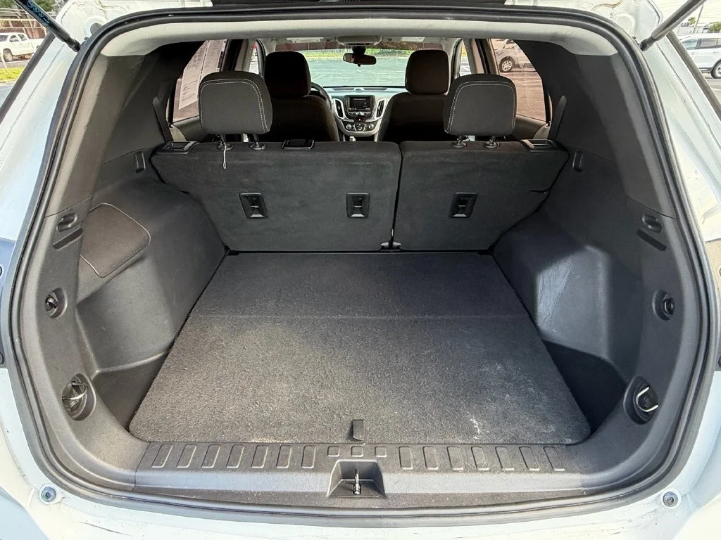 Used 2021 White Chevrolet LS image 13