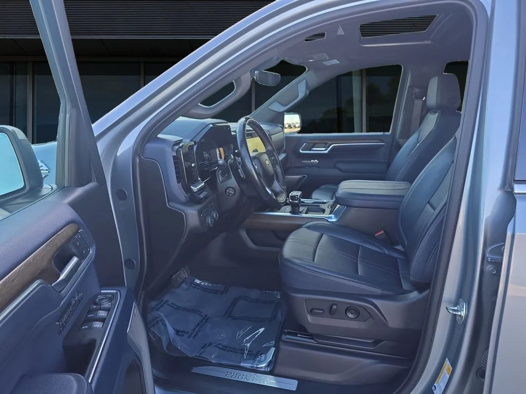 2025 Chevrolet Silverado 1500 High Country - Photo 19