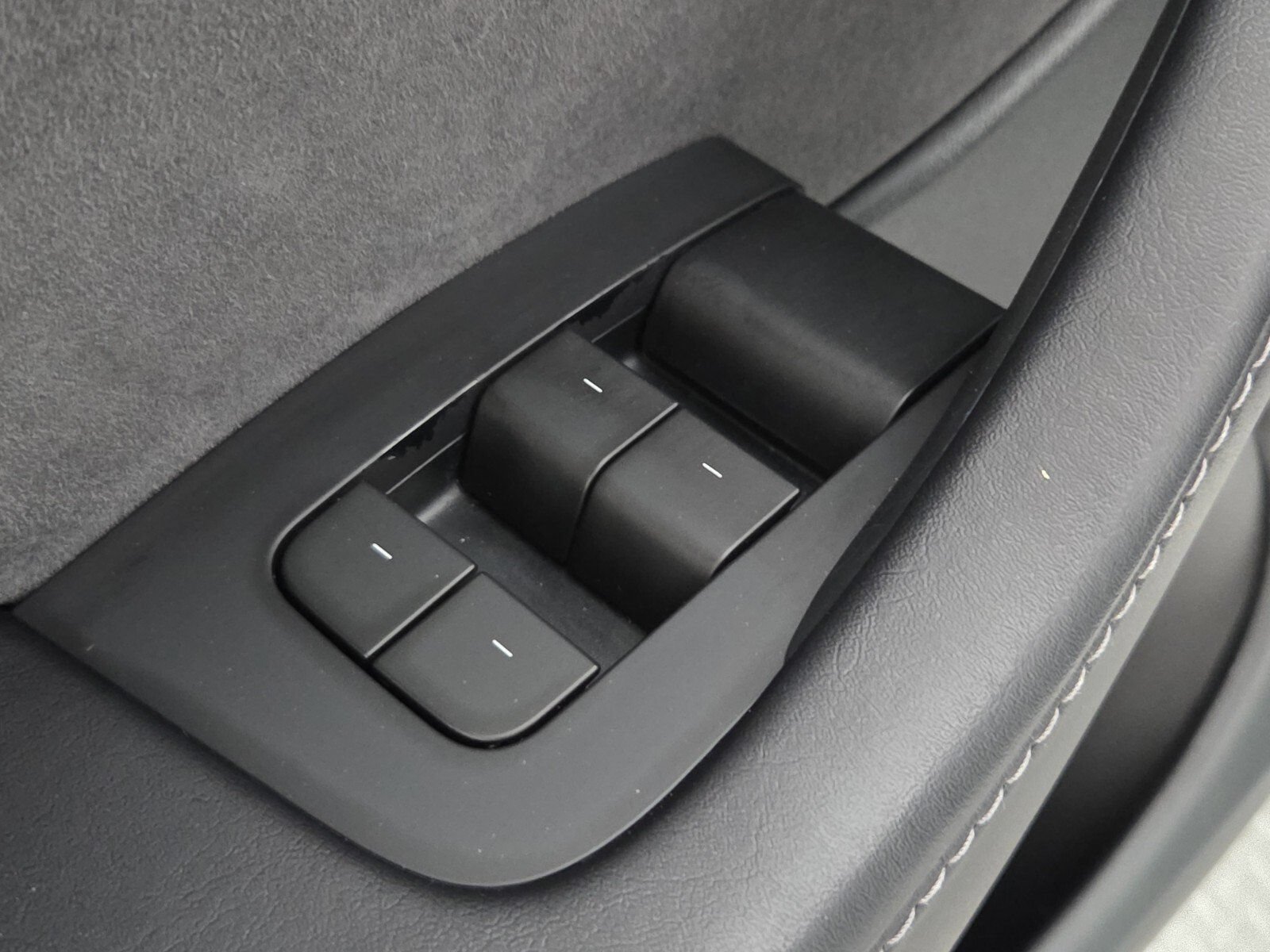 2022 Tesla Model Y Long Range - Photo 19