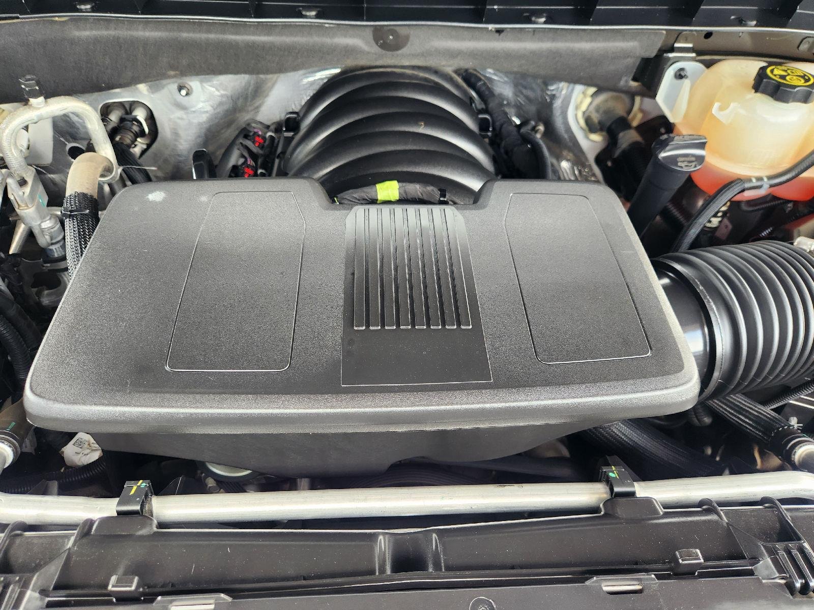 Used 2023 Iridescent Pearl Tricoat CHEVROLET LTZ image 33