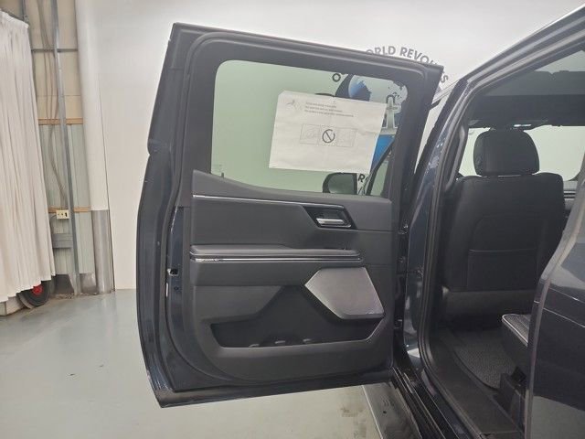 2025 GMC Sierra EV Denali - Photo 21