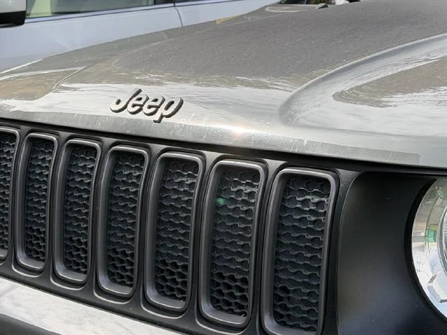Used 2021 Gray Jeep Trailhawk image 20