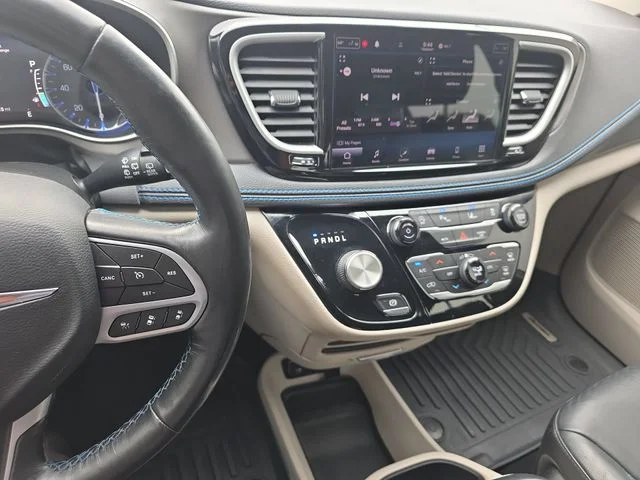 Used 2021 White Chrysler Touring L image 26