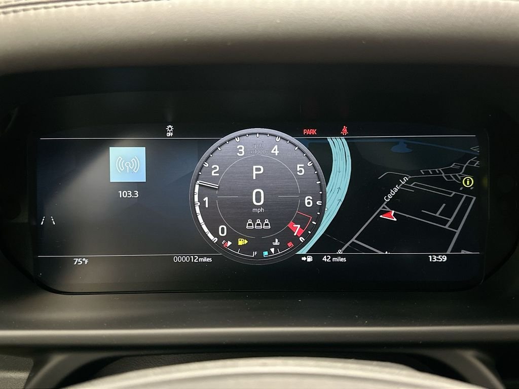 New 2026 Borasco Grey Metallic Land Rover X-Dynamic SE image 16