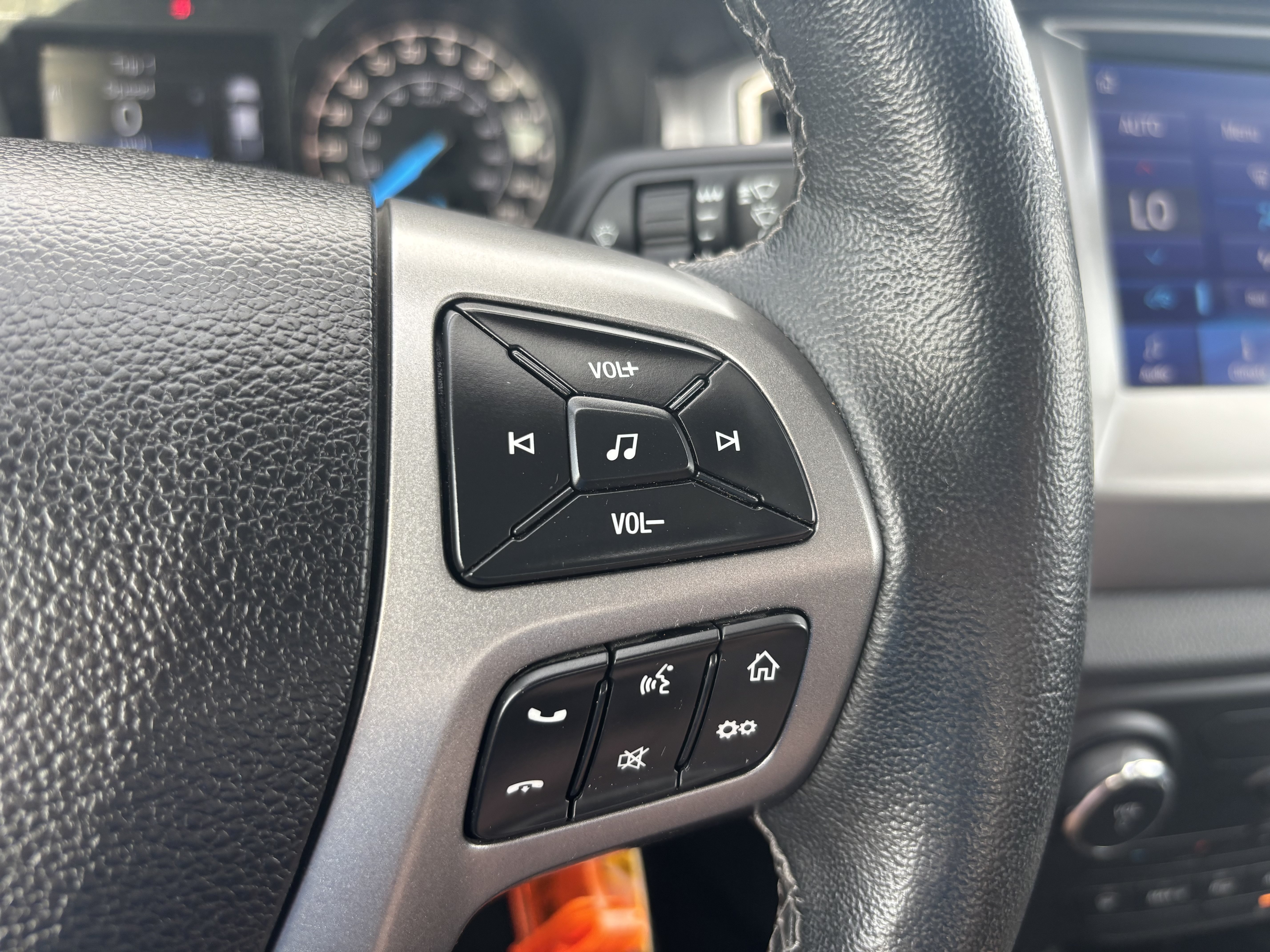 Used 2021 Oxford White Ford XLT image 19