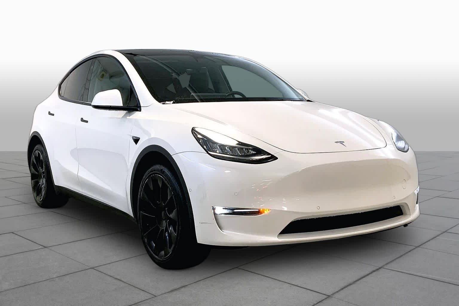 Used 2022 Tesla Model Y Long Range with VIN 7SAYGDEEXNF363251 for sale in Kansas City