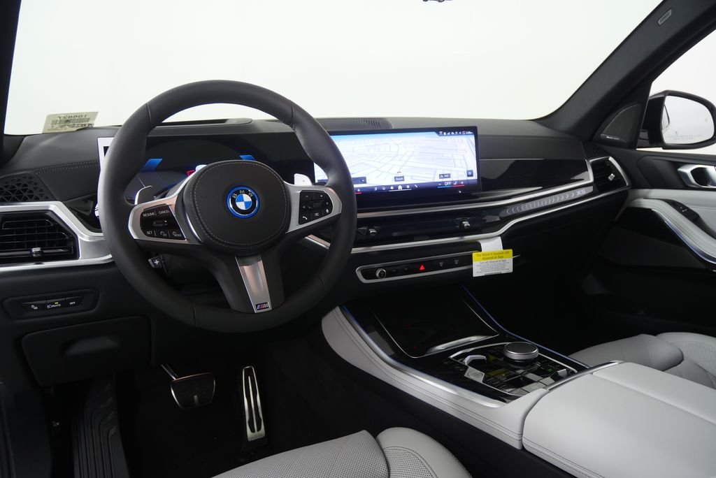 New 2026 Alpine White BMW xDrive50e image 17