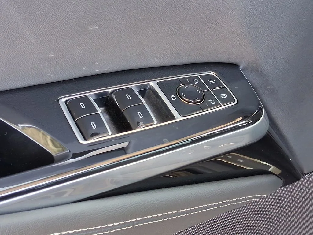 2026 Cadillac Escalade Luxury - Photo 21