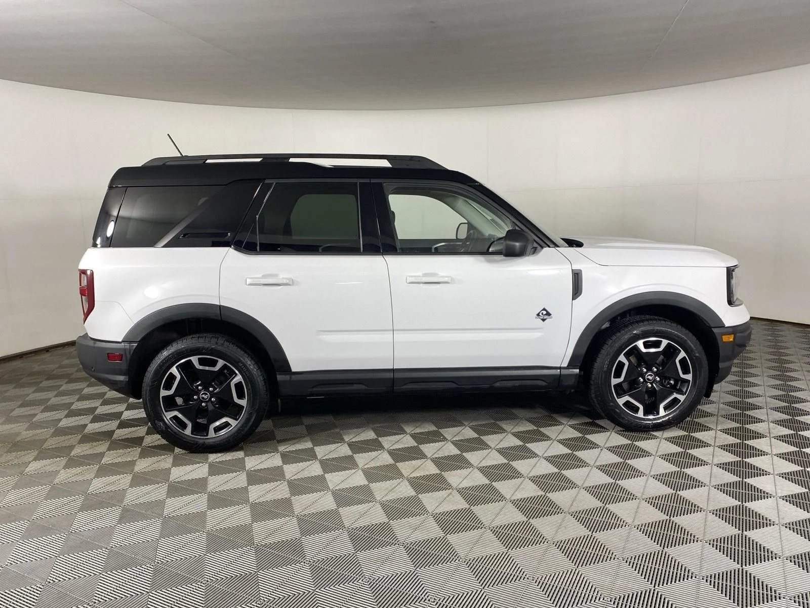 Used 2021 Oxford White Ford Outer Banks image 18