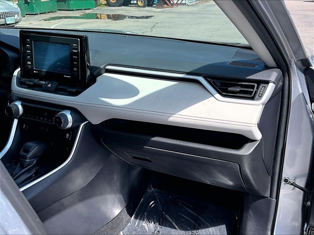 Used 2020 Silver Sky Metallic Toyota XLE image 13