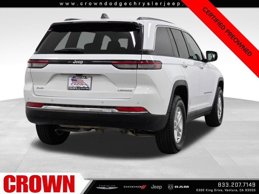 Used 2024 White Jeep Laredo image 7