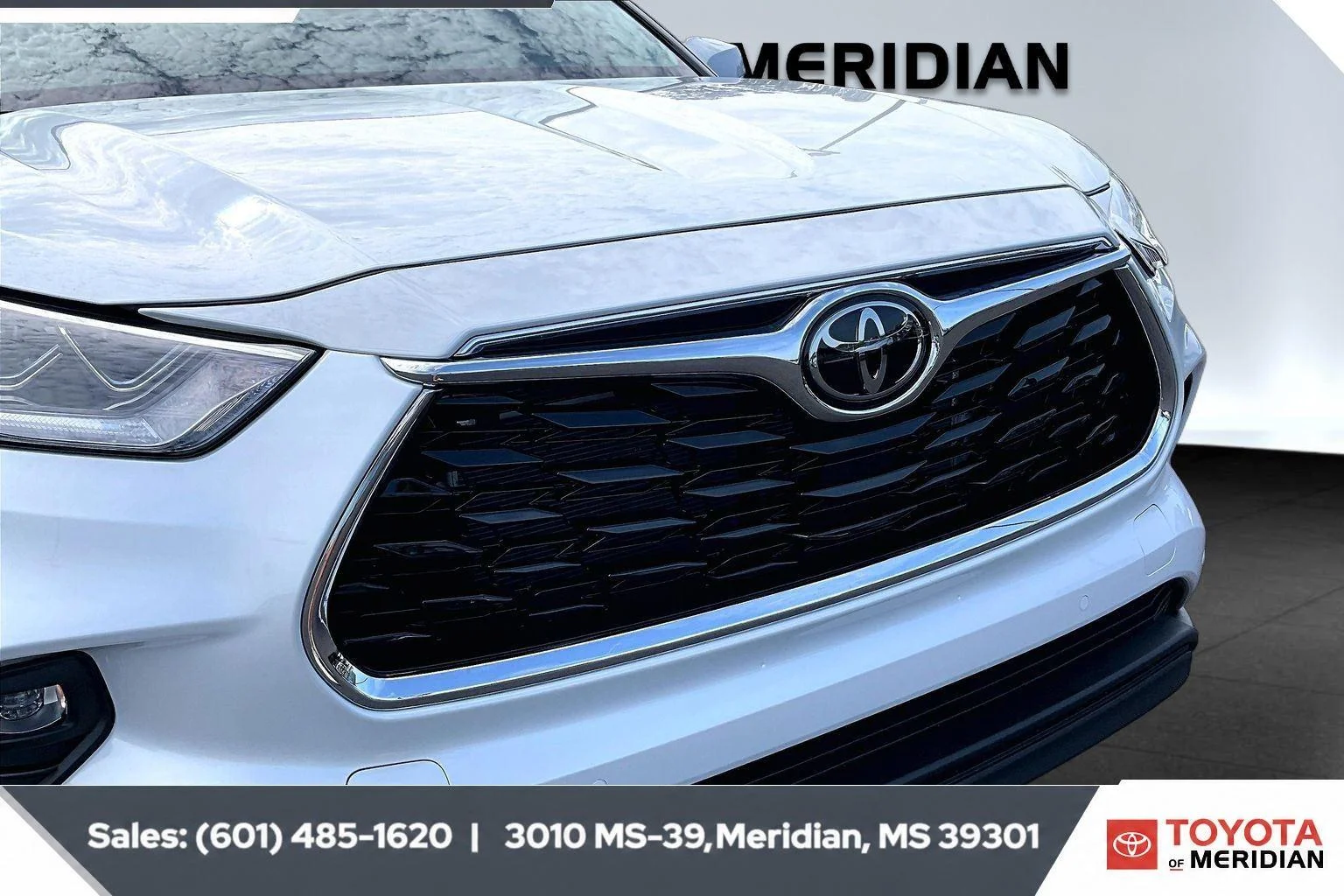 Used 2026 Wind Chill Pearl Toyota Limited image 22