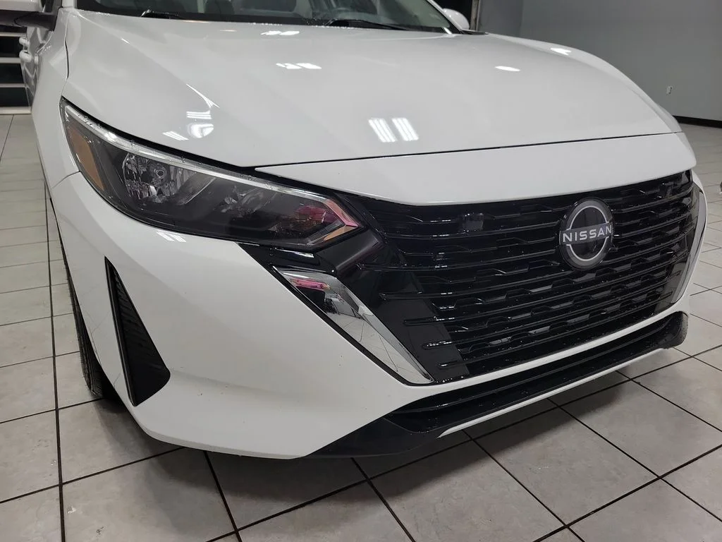 Used 2025 White Nissan SV image 23