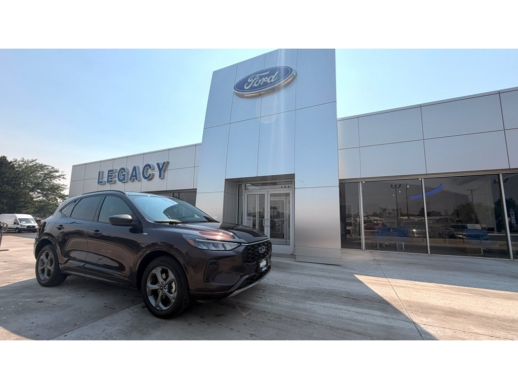 Used 2023 Red Ford ST-Line image 1