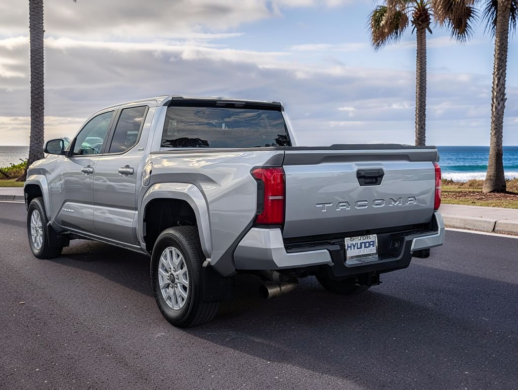 2025 Toyota Tacoma SR5 - Photo 7