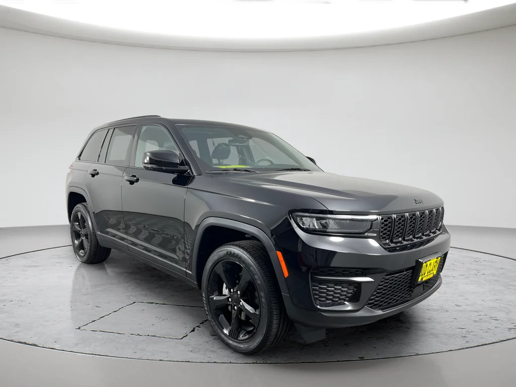 Used 2023 Black Jeep Altitude X image 16
