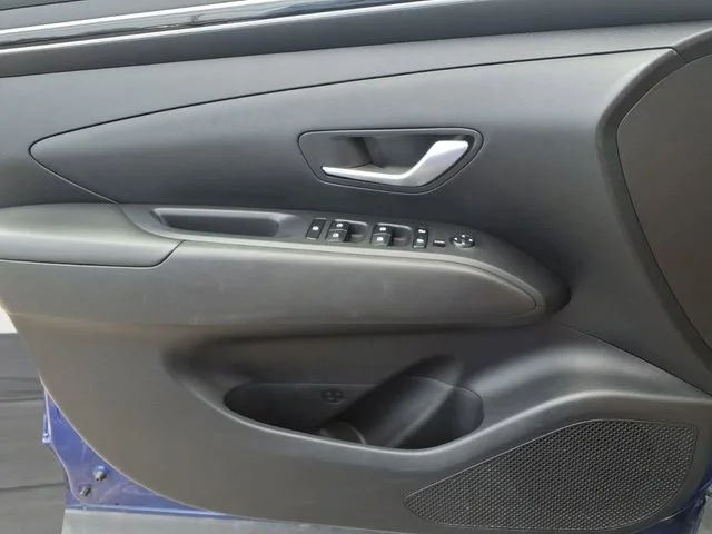 Used 2024  Hyundai SEL image 17