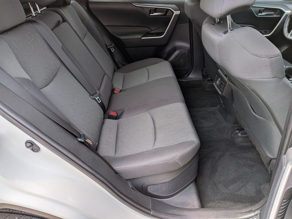 Used 2021 White Toyota XLE image 18