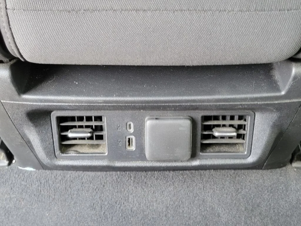 Used 2025 Summit White Chevrolet LT image 15