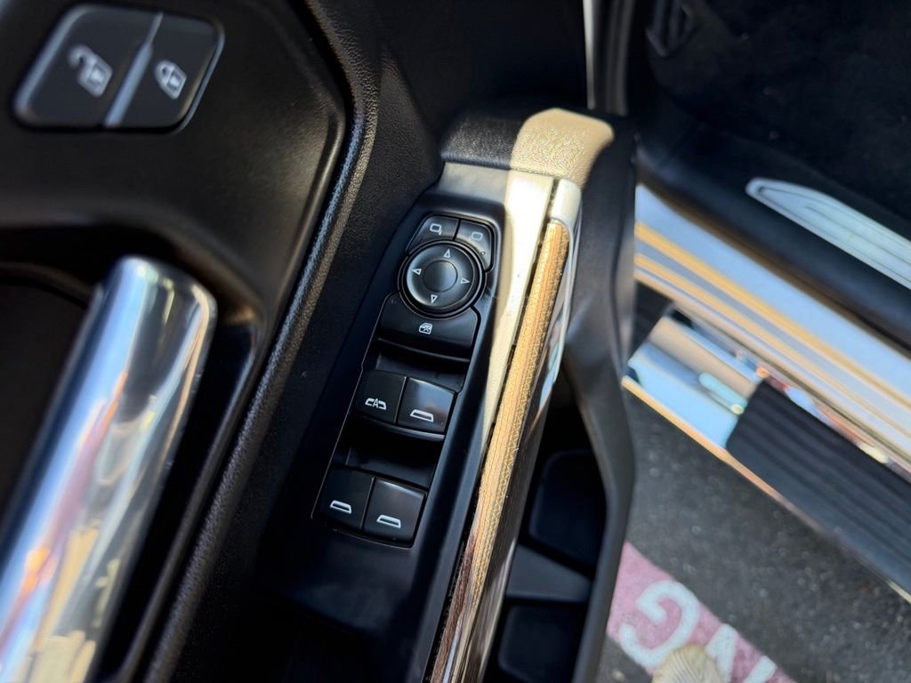 Used 2020 Silver Chevrolet LT image 13