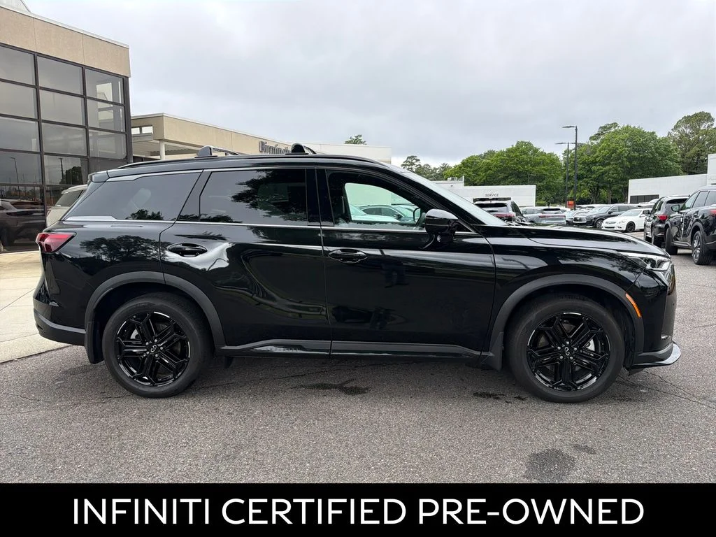 Certified Used 2026 Mineral Black INFINITI SPORT image 13