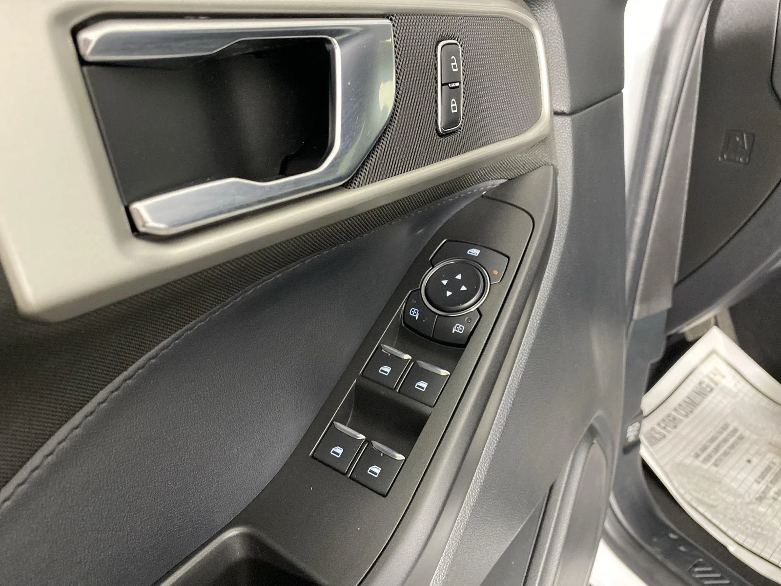 Used 2020 Oxford White Ford XLT image 19