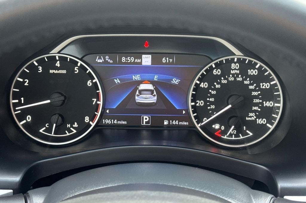 Used 2023 Silver Nissan Platinum image 26