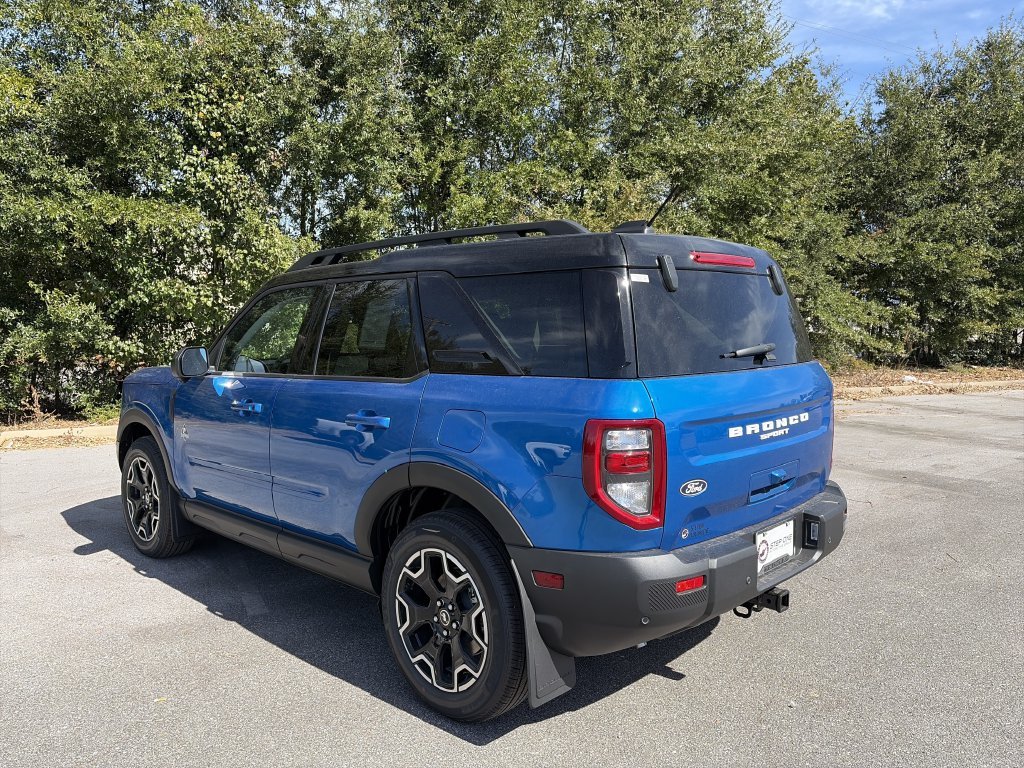 New 2026 Velocity Blue Metallic Ford Outer Banks® image 5
