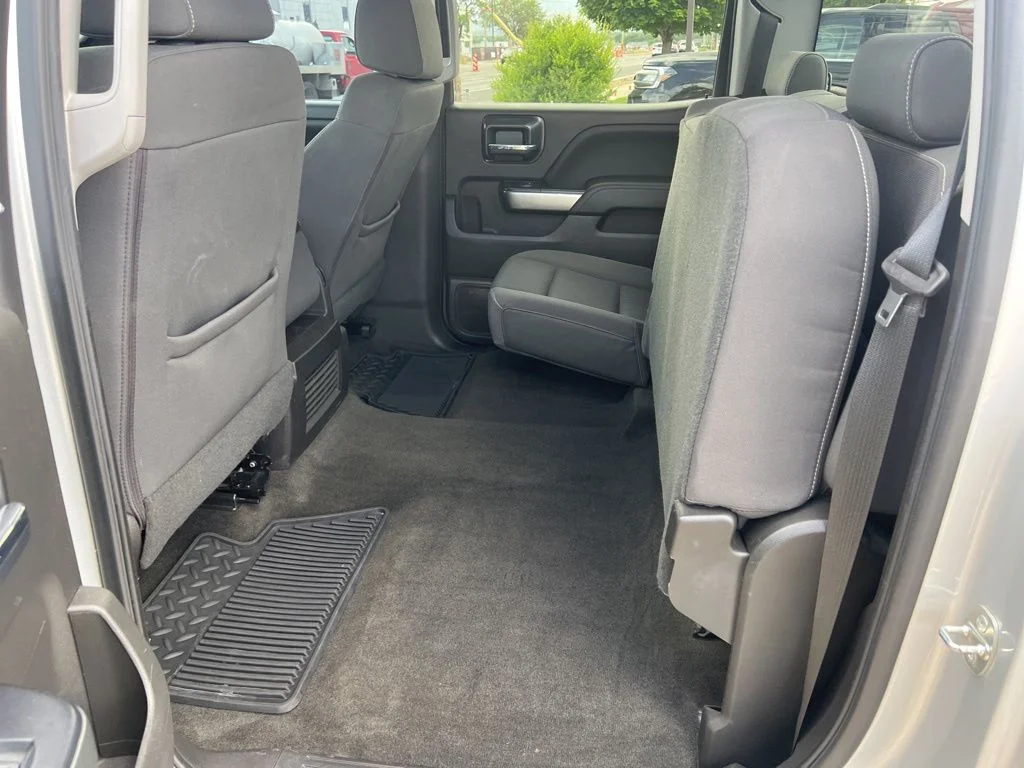 Used 2018 Silver Chevrolet LT image 16