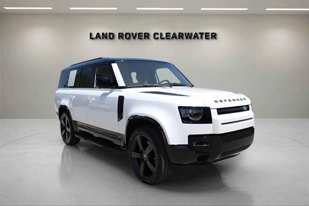 2025 Land Rover Defender X-Dynamic SE - Photo 7