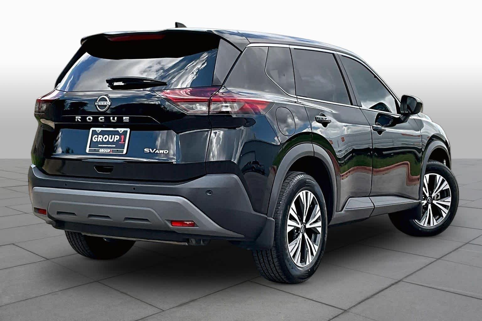 Used 2023 Super Black Nissan SV image 13