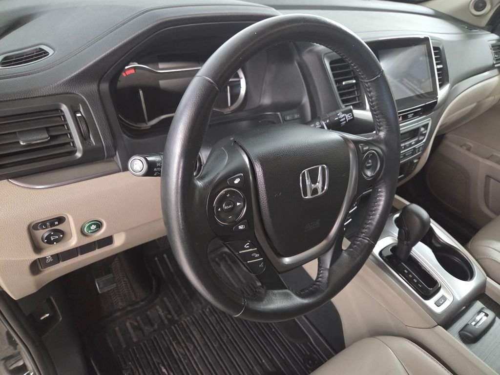 Used 2016  Honda EX-L image 17