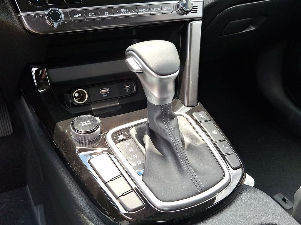New 2026 Snow White Pearl Kia S image 7