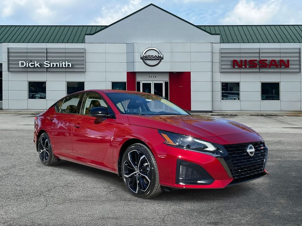 2025 Nissan Altima SR