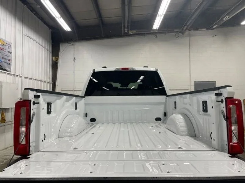 New 2026 Oxford White Ford F-350® XLT image 10