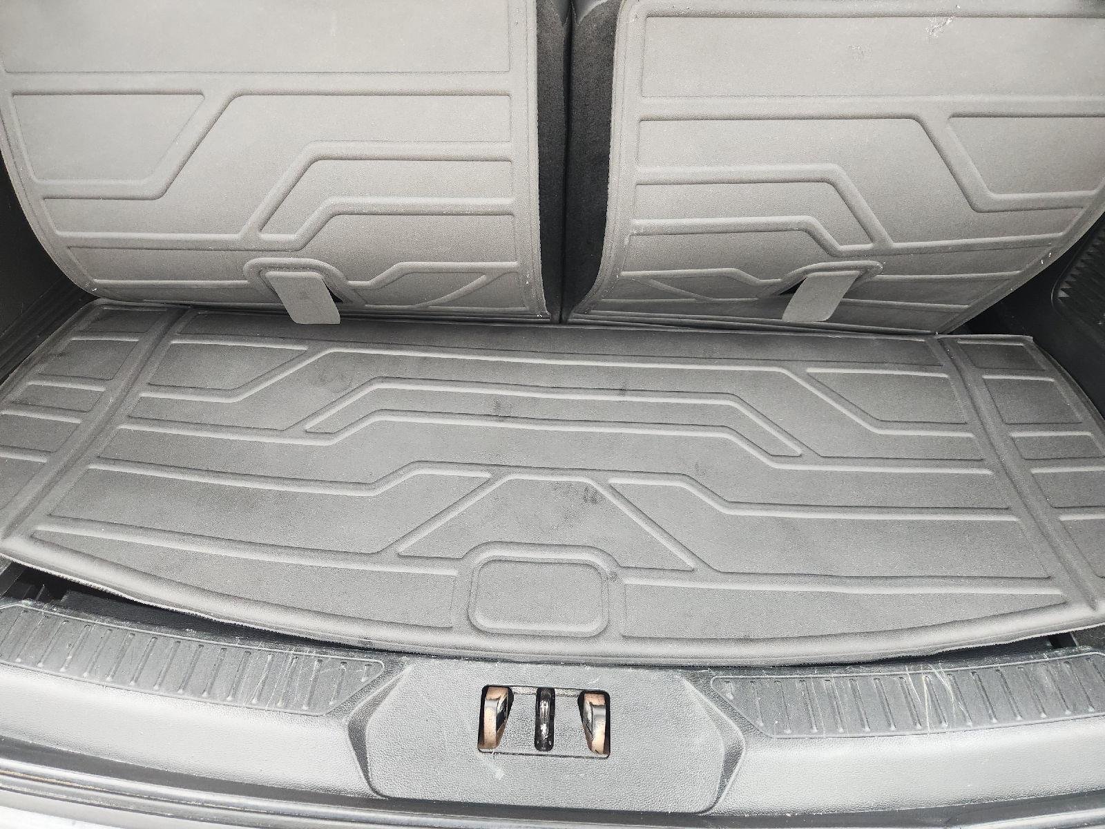 2023 Ford Explorer photo 34 of 34