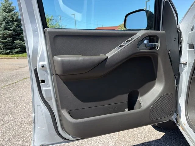Used 2012 Silver Suzuki Sport image 14