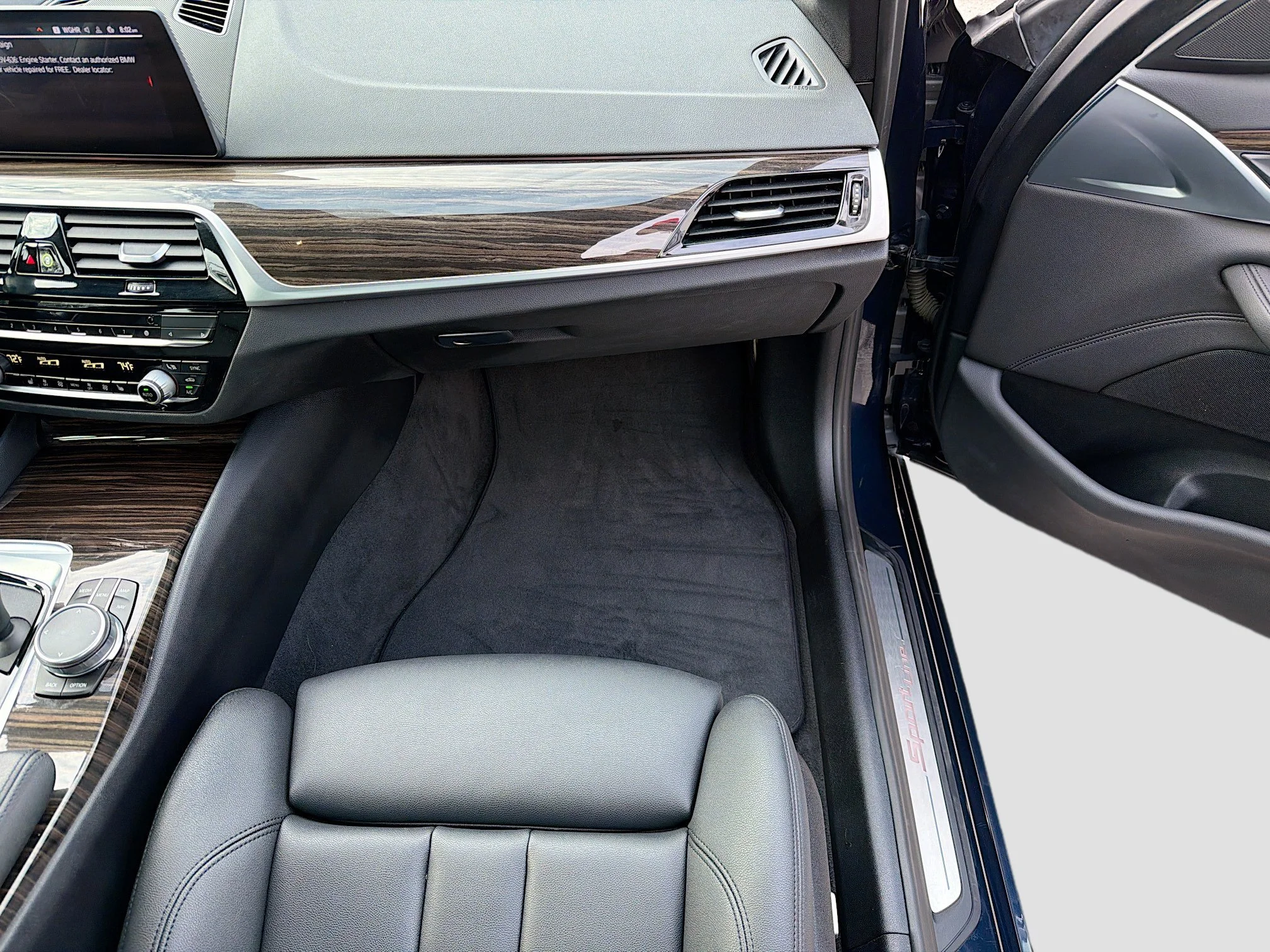 Used 2020 Imperial Blue Metallic BMW 530i xDrive image 16