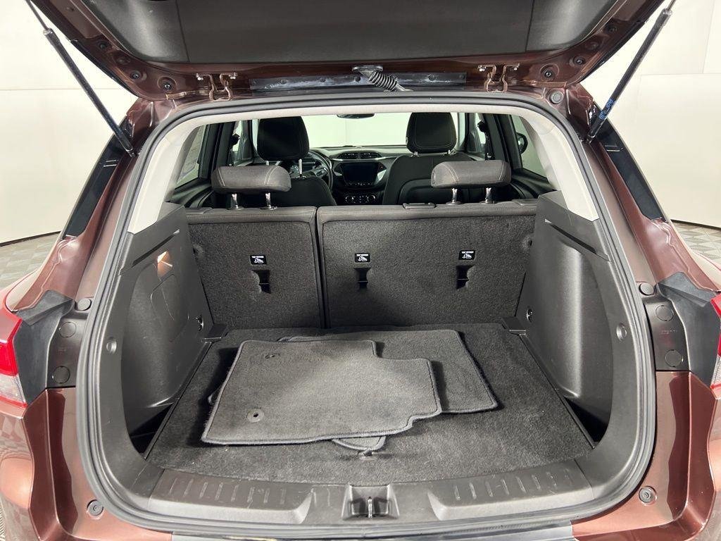 Used 2022 Red Metallic Chevrolet LT image 13