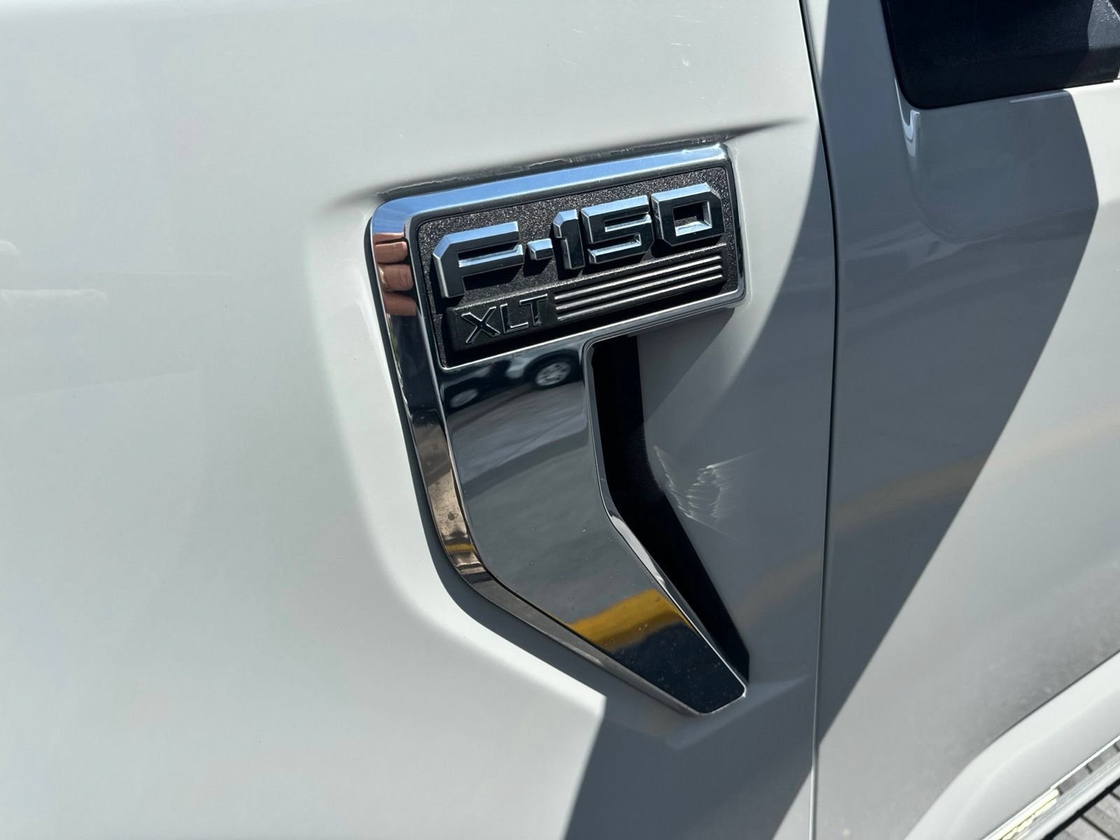 Used 2024 Avalanche Gray Ford XLT image 13