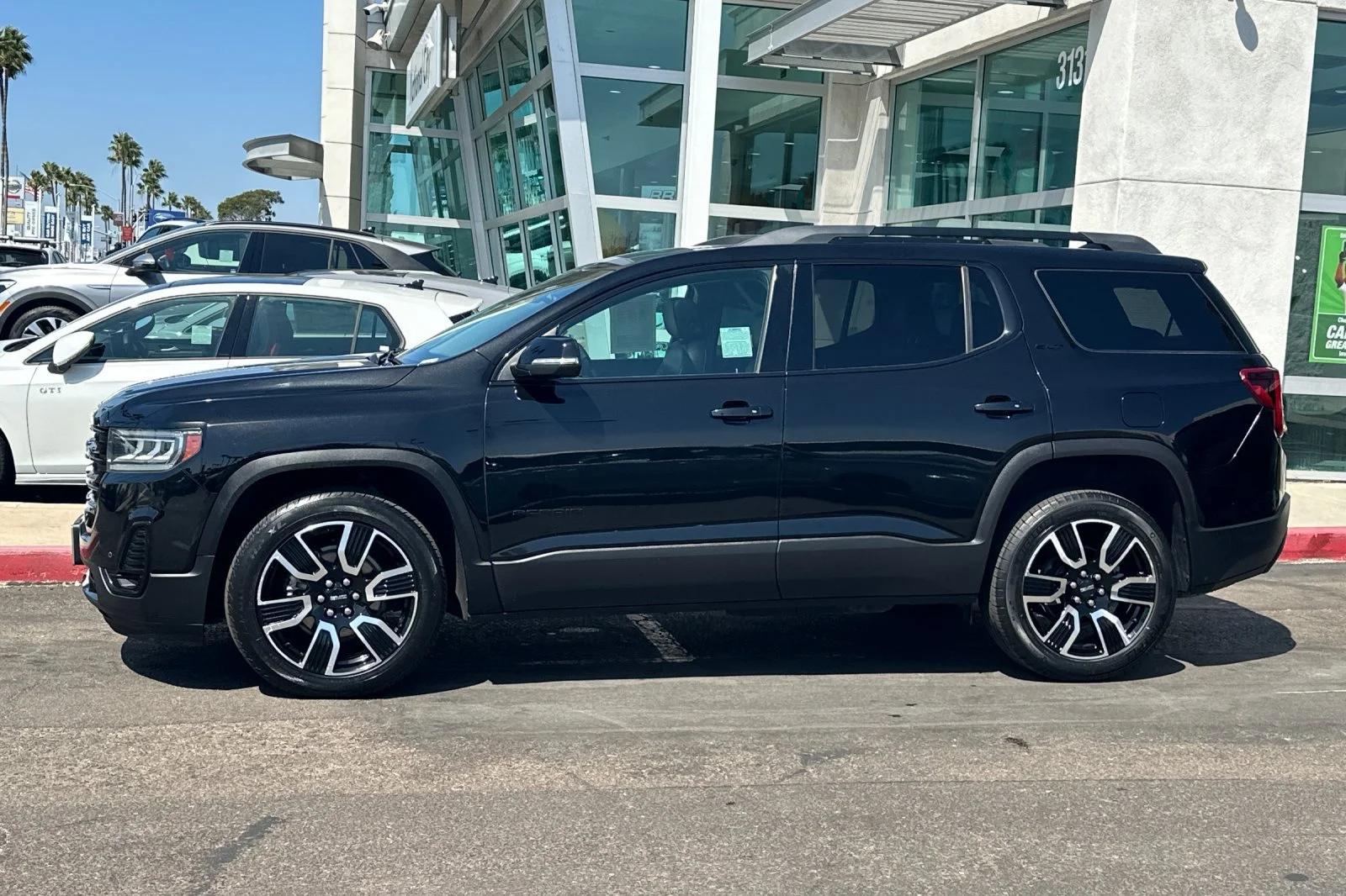 Used 2021 Black GMC SLT image 7