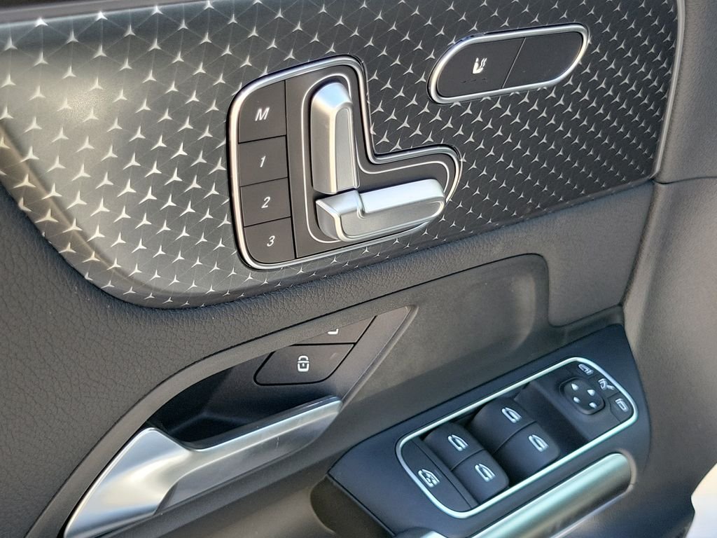 New 2026 Cirrus Silver Metallic Mercedes-Benz GLA 250 image 16