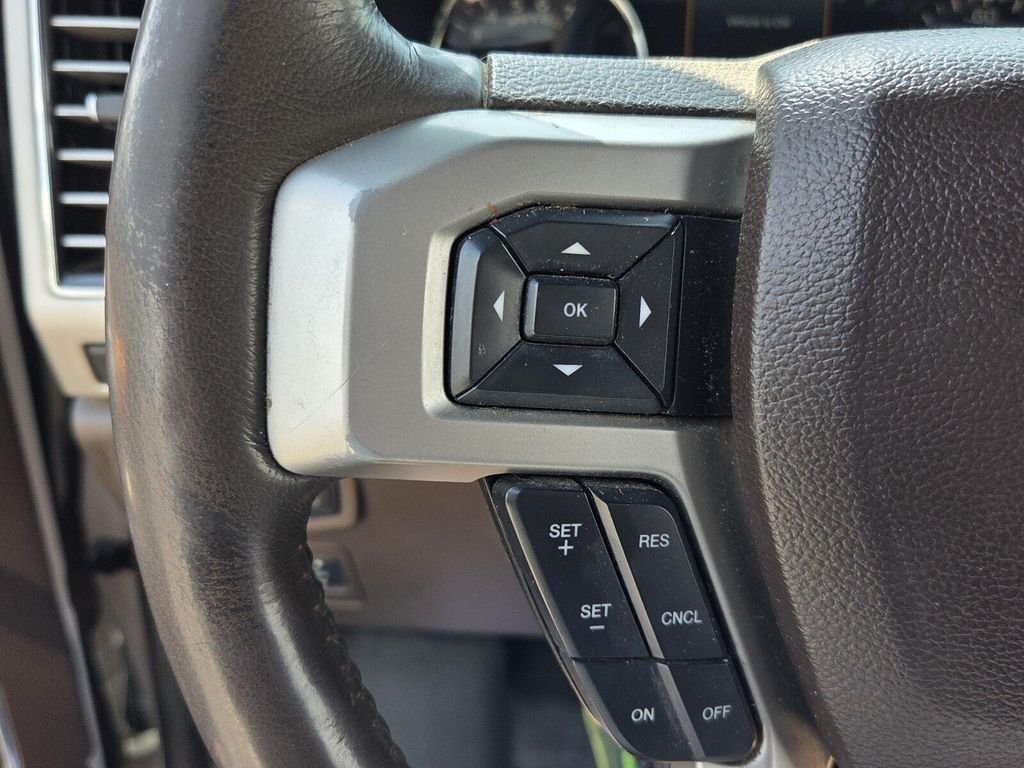 Used 2018 White Ford King Ranch image 26