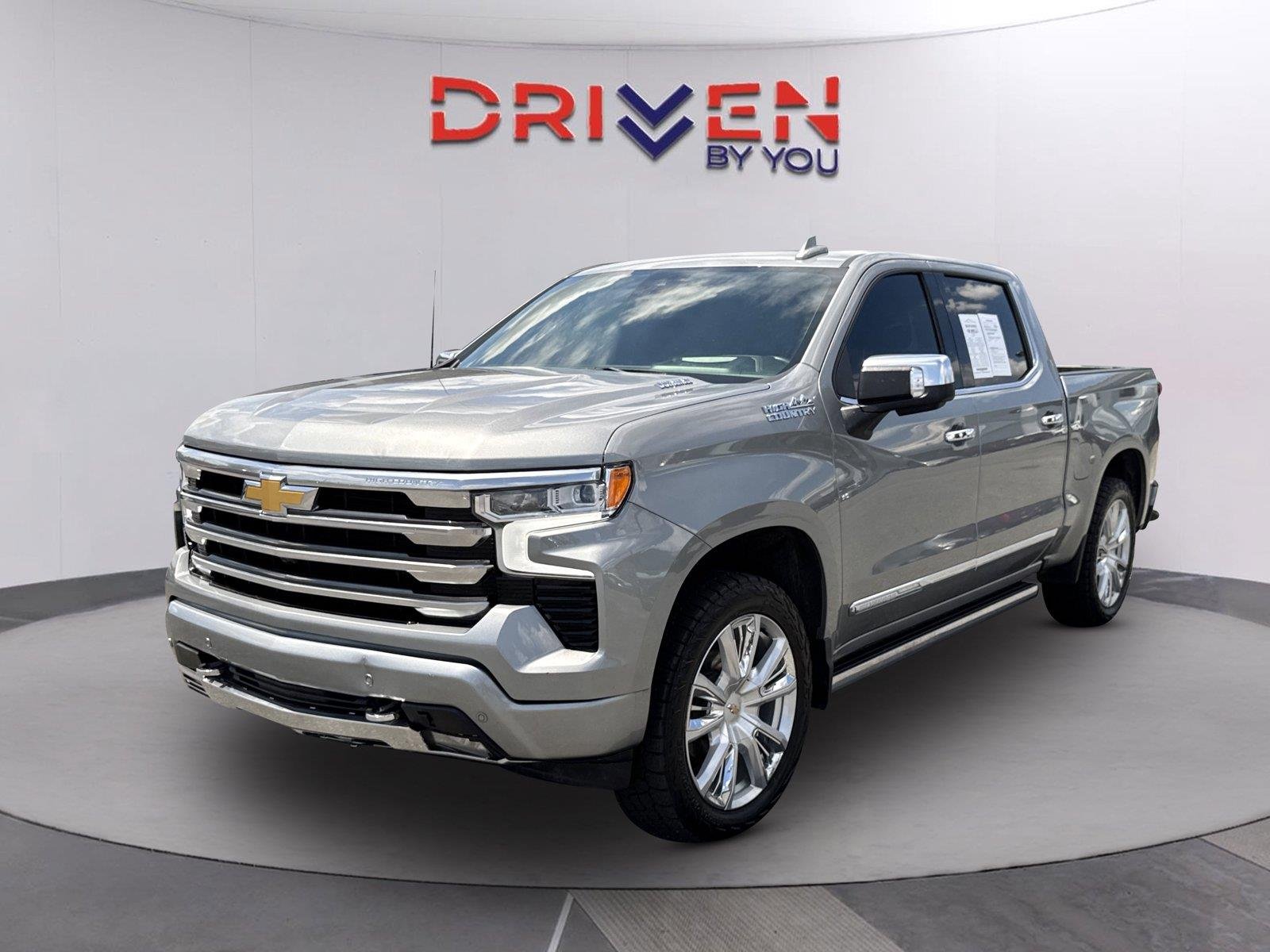 Used 2025 Sterling Gray Metallic Chevrolet High Country image 8