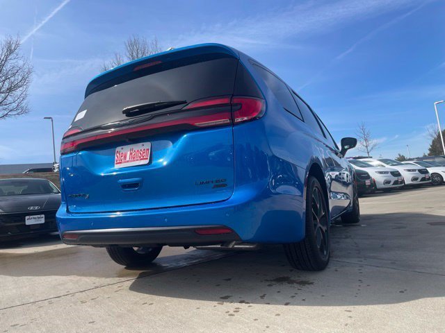 New 2026 Hydro Blue Pearlcoat Chrysler Limited image 5