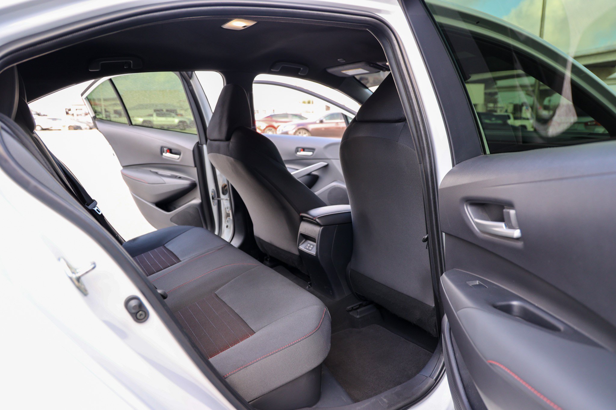 Used 2025 ICE CAP Toyota Hybrid SE image 32