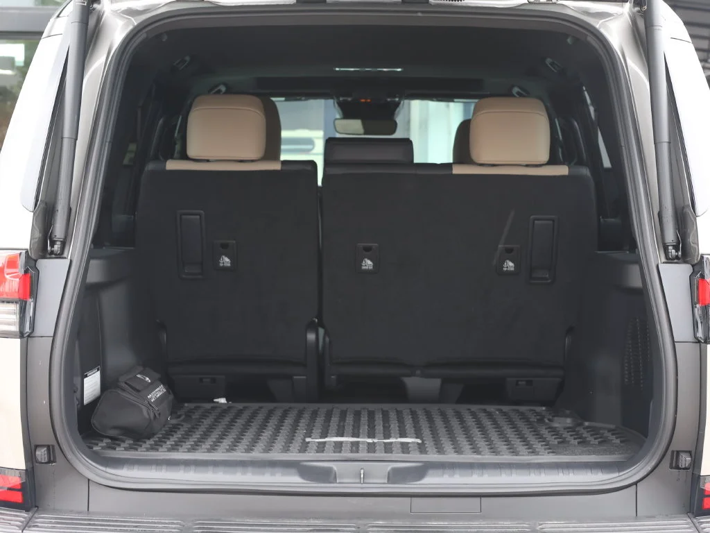 Used 2025 Silver Lexus 550 Overtrail+ image 8