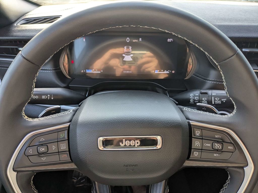 2025 Jeep Grand Cherokee Laredo - Photo 28