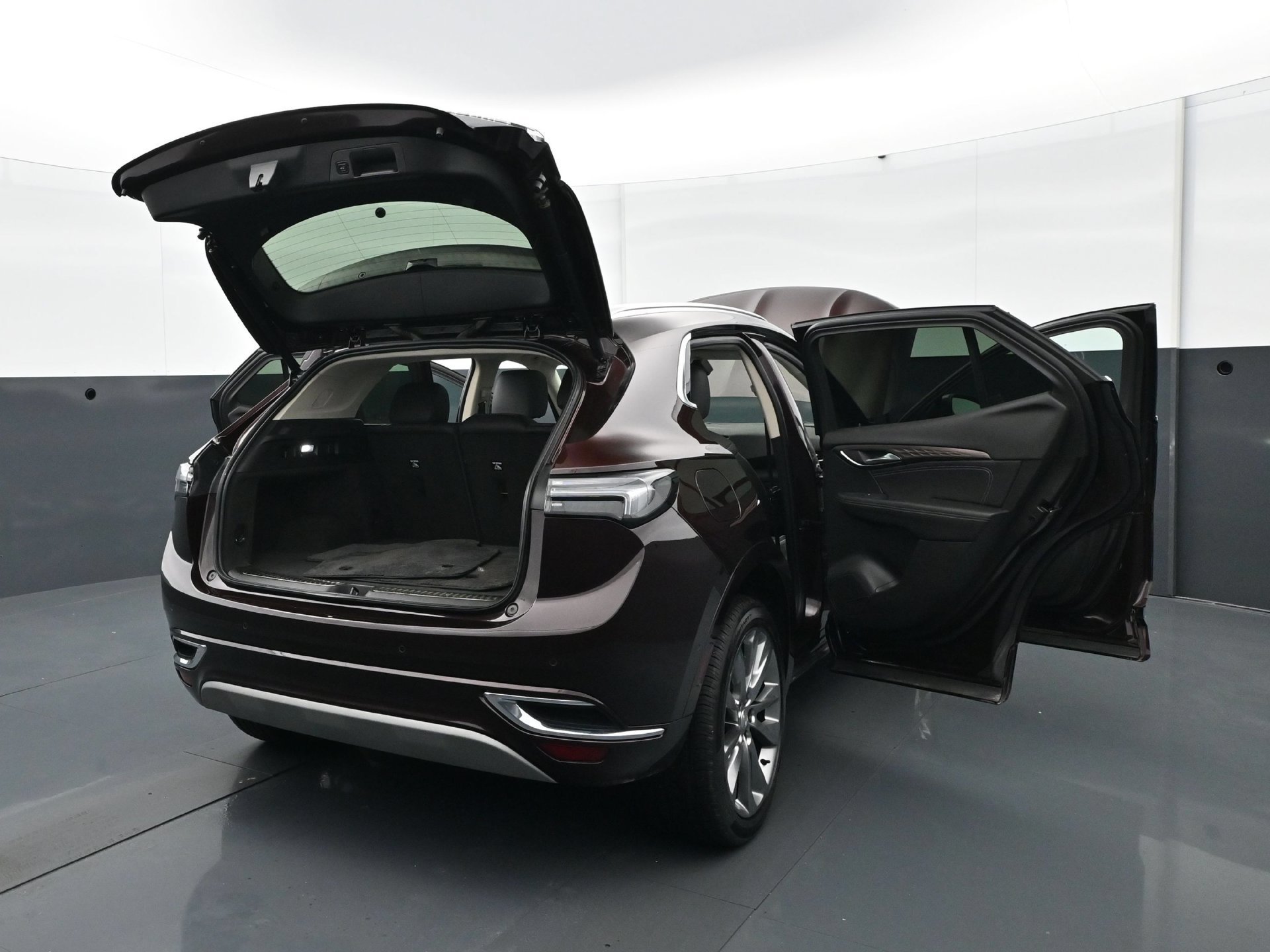 Used 2021 Rich Garnet Metallic Buick AWD 4dr Avenir image 36